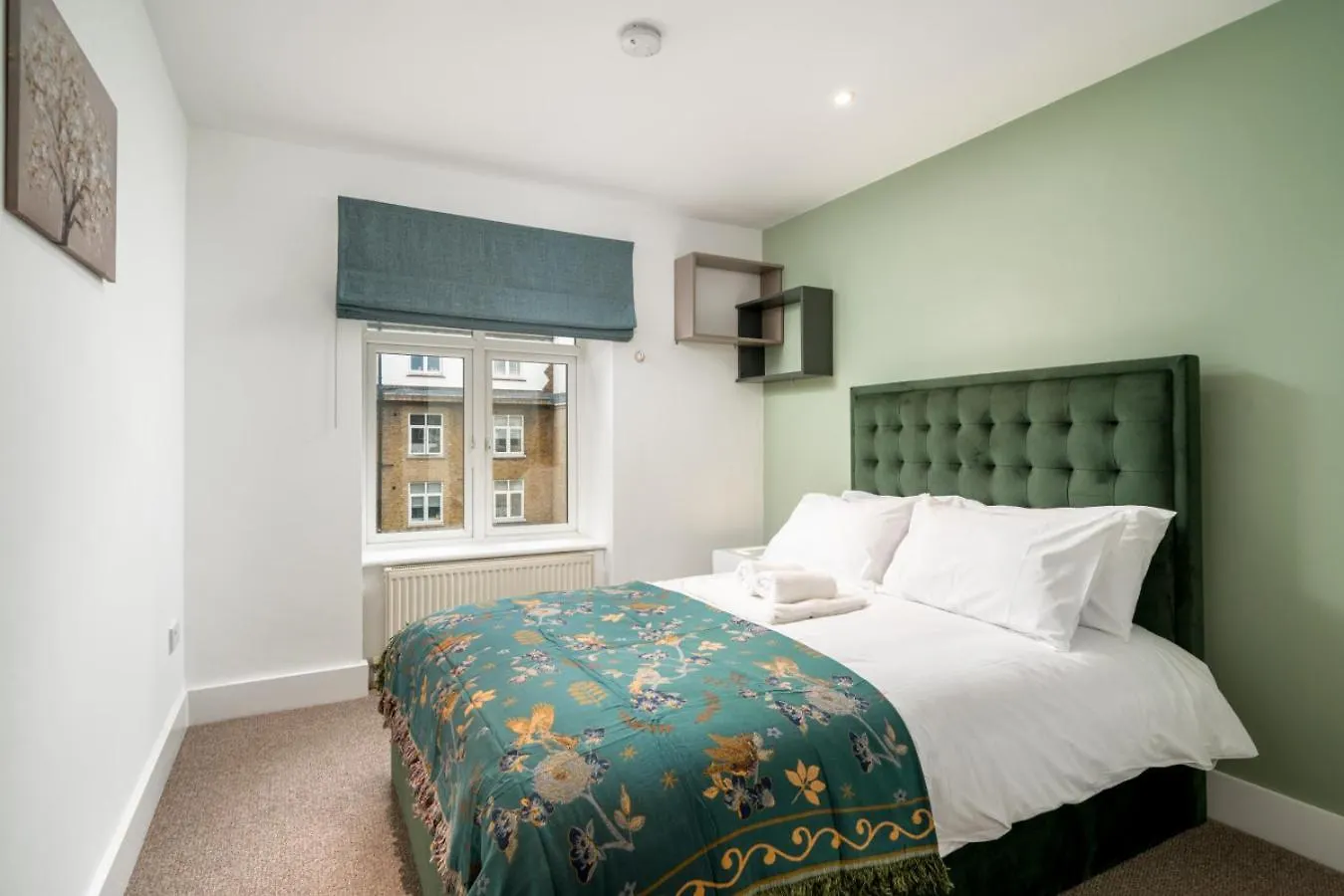 Stunning 3 Bedroom Flat, With Parking, Sleeps Six, Near Greenwich Park London United Kingdom