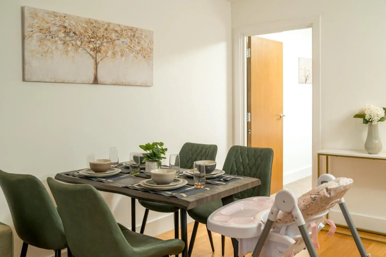 Stunning 3 Bedroom Flat, With Parking, Sleeps Six, Near Greenwich Park Londres Reino Unido