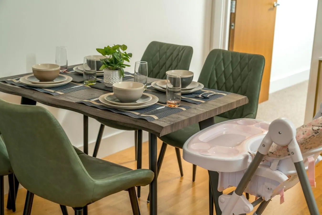 Stunning 3 Bedroom Flat, With Parking, Sleeps Six, Near Greenwich Park Londres